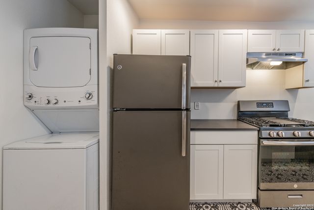 217 Natalen Ave Apt 5, San Antonio, TX 78209