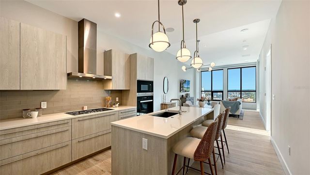 33 S PALM AVENUE 904, Sarasota, FL 34236