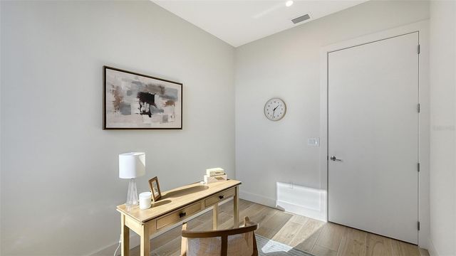 33 S PALM AVENUE 904, Sarasota, FL 34236