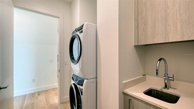 33 S PALM AVENUE 904, Sarasota, FL 34236