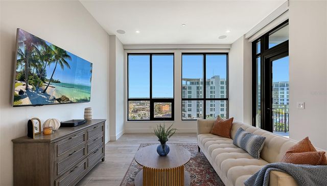 33 S PALM AVENUE 904, Sarasota, FL 34236