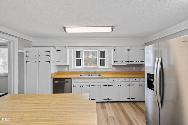 105 E I Street, Erwin, NC 28339