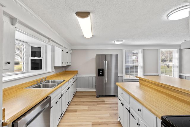 105 E I Street, Erwin, NC 28339