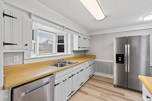 105 E I Street, Erwin, NC 28339