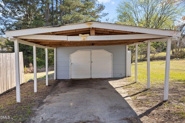 105 E I Street, Erwin, NC 28339