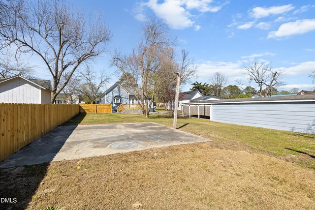 105 E I Street, Erwin, NC 28339