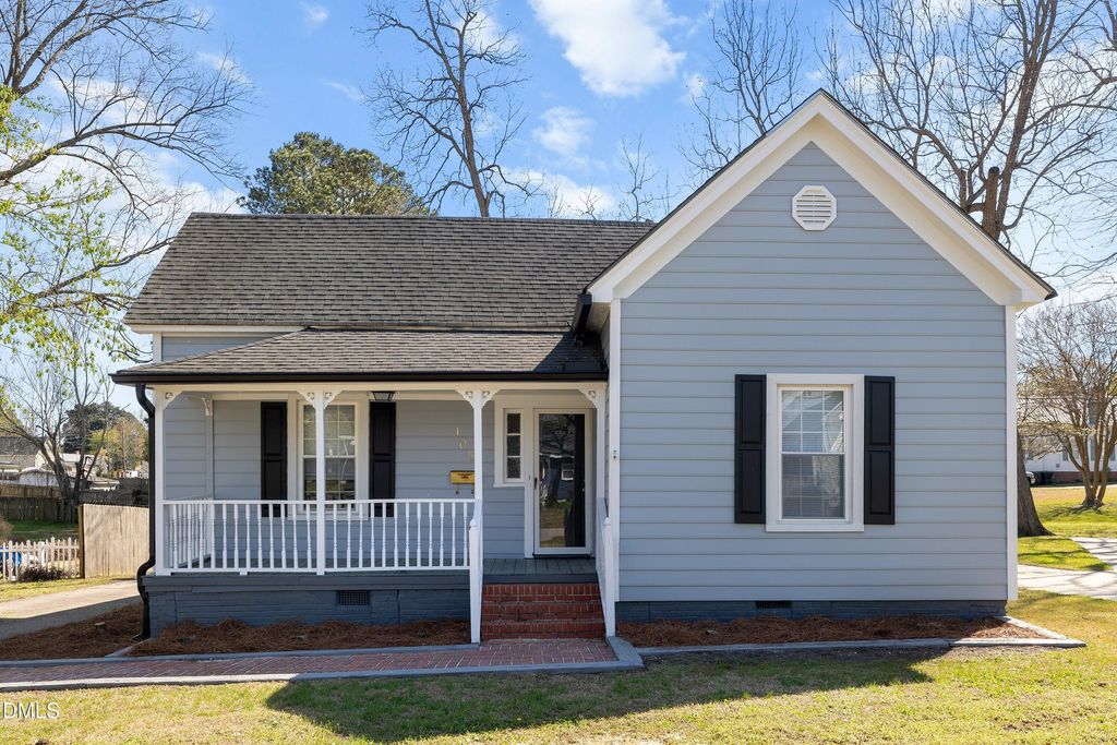 105 E I Street, Erwin, NC 28339