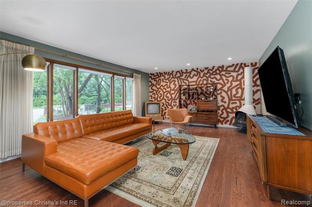 2771 W 7 Mile Road, Detroit, MI 48221