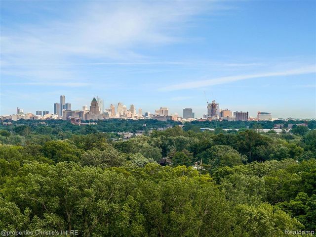 2771 W 7 Mile Road, Detroit, MI 48221