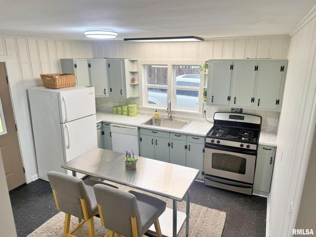 1800 MARKET Street, Metropolis, IL 62960