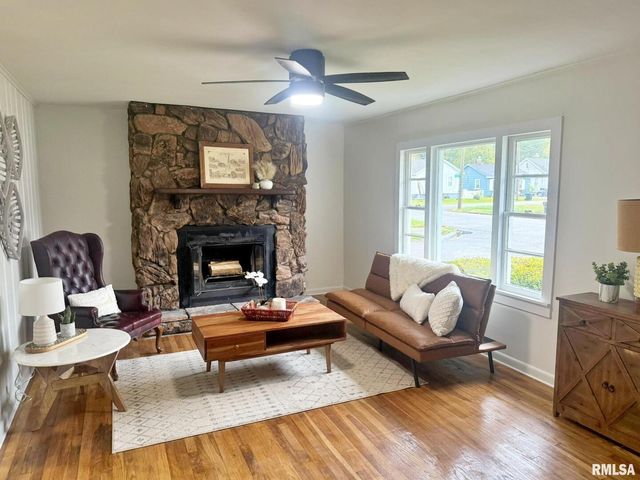 1800 MARKET Street, Metropolis, IL 62960