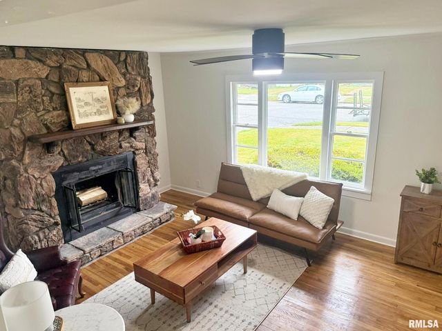 1800 MARKET Street, Metropolis, IL 62960