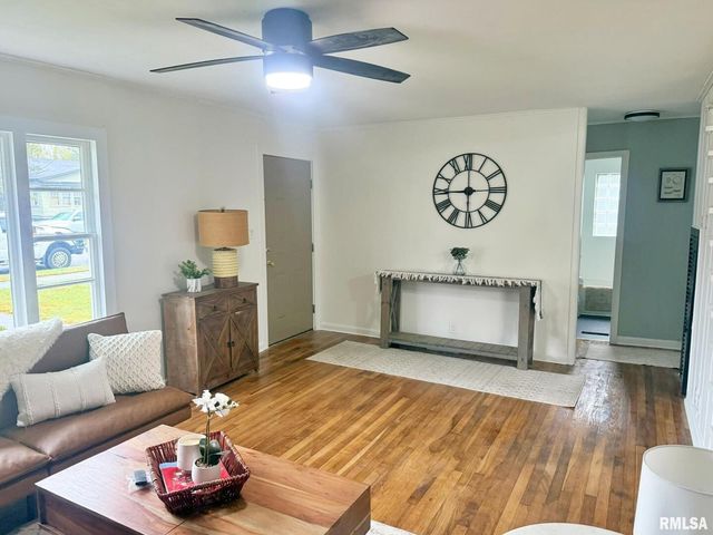 1800 MARKET Street, Metropolis, IL 62960