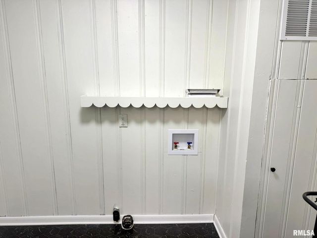 1800 MARKET Street, Metropolis, IL 62960