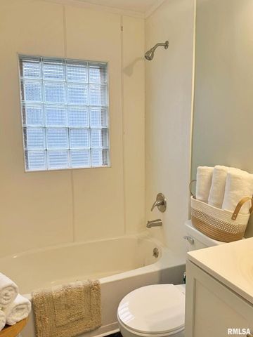 1800 MARKET Street, Metropolis, IL 62960