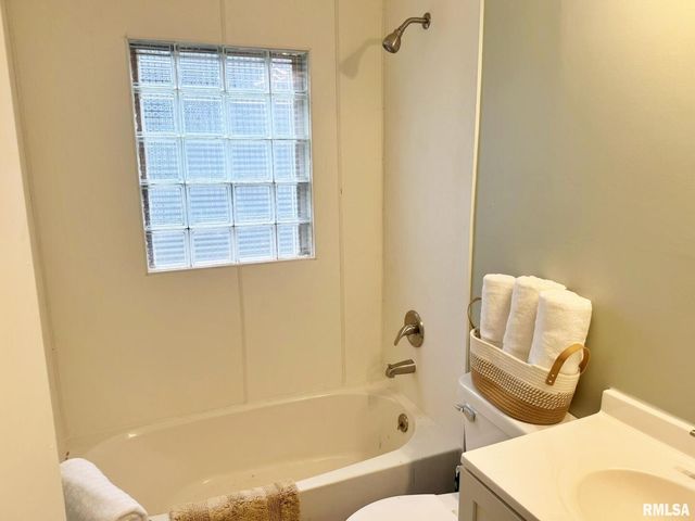 1800 MARKET Street, Metropolis, IL 62960