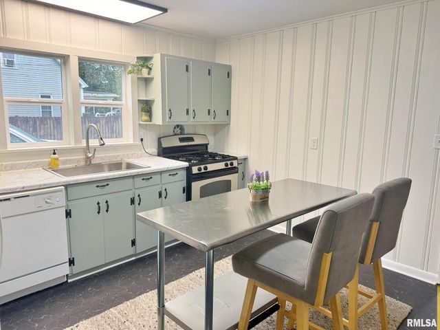 1800 MARKET Street, Metropolis, IL 62960