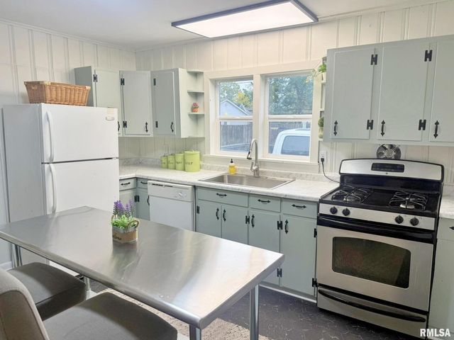 1800 MARKET Street, Metropolis, IL 62960