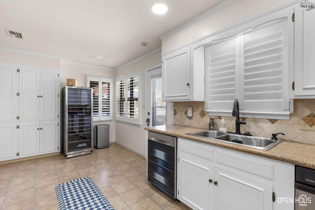 2404 MARIKA CIRCLE, Wichita Falls, TX 76308