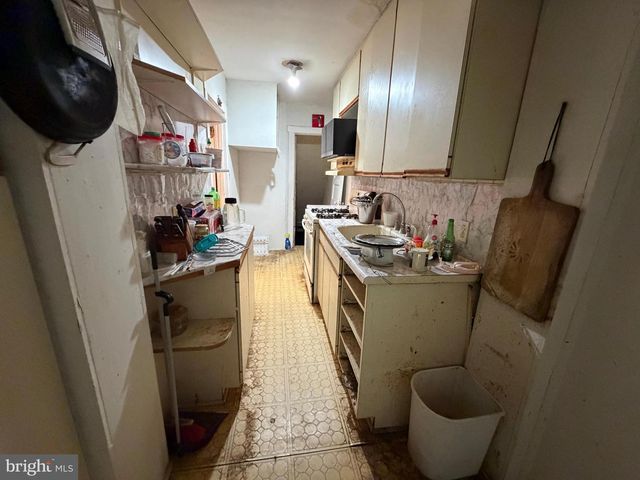 2611 LINDSAY ST, Chester, PA 19013