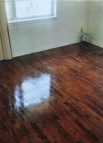 5101 Mallow Street, Houston, TX 77033