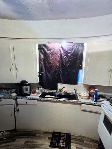 5101 Mallow Street, Houston, TX 77033