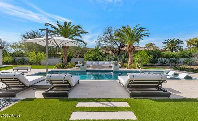 5353 E Sanna Street, Paradise Valley, AZ 85253