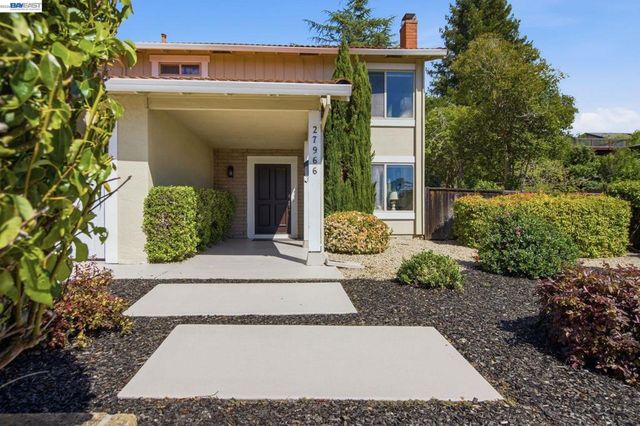 27966 El Portal Dr, Hayward, CA 94542