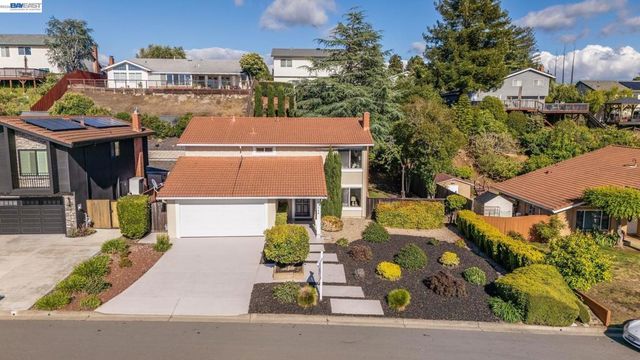 27966 El Portal Dr, Hayward, CA 94542