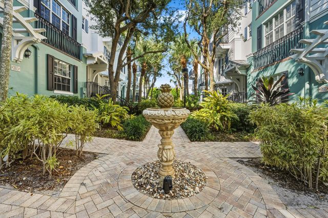 362 E Mallory Circle, Delray Beach, FL 33483