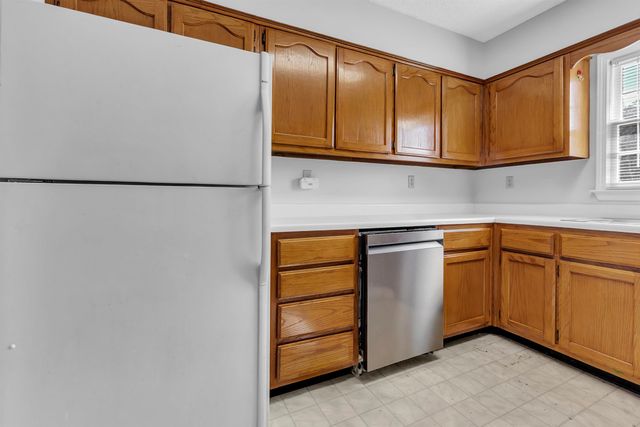 8417 N WIND RIVER CIR, Memphis, TN 38016