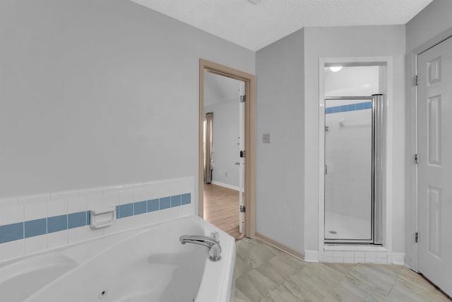 8417 N WIND RIVER CIR, Memphis, TN 38016