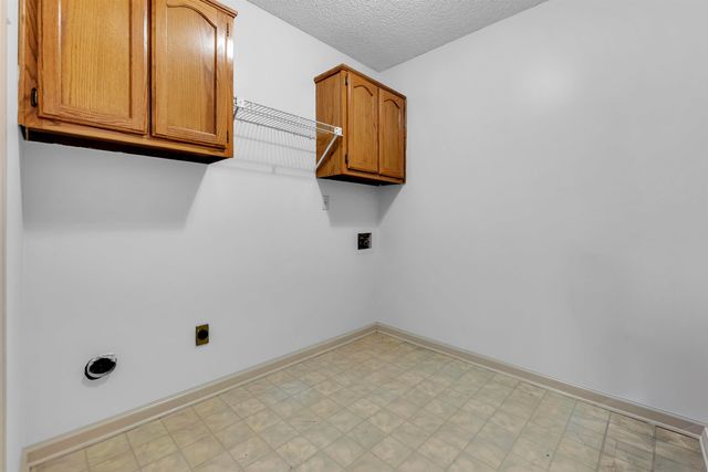 8417 N WIND RIVER CIR, Memphis, TN 38016