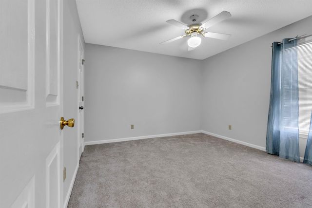 8417 N WIND RIVER CIR, Memphis, TN 38016