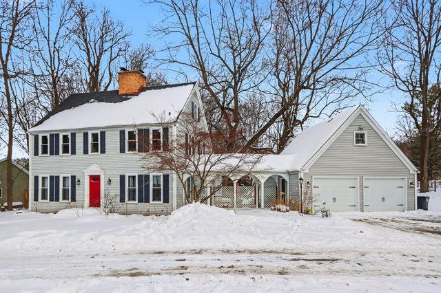 200 Golf View Drive, Plainwell, MI 49080