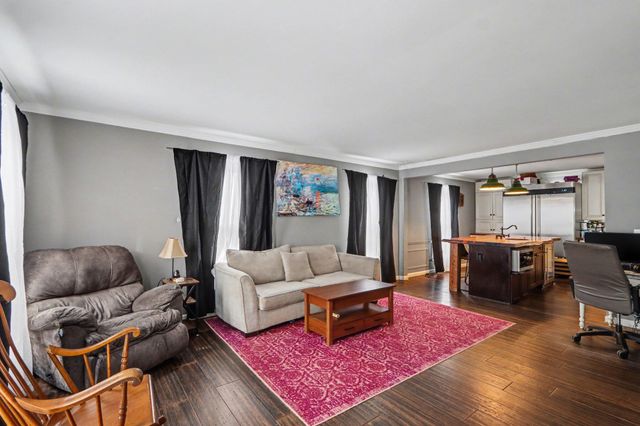 200 Golf View Drive, Plainwell, MI 49080