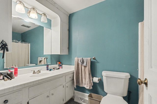 200 Golf View Drive, Plainwell, MI 49080