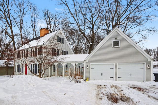 200 Golf View Drive, Plainwell, MI 49080