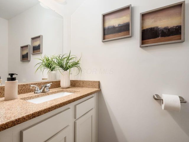 6544 Upper Lake Circle, Westerville, OH 43082