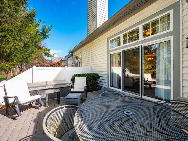 6544 Upper Lake Circle, Westerville, OH 43082