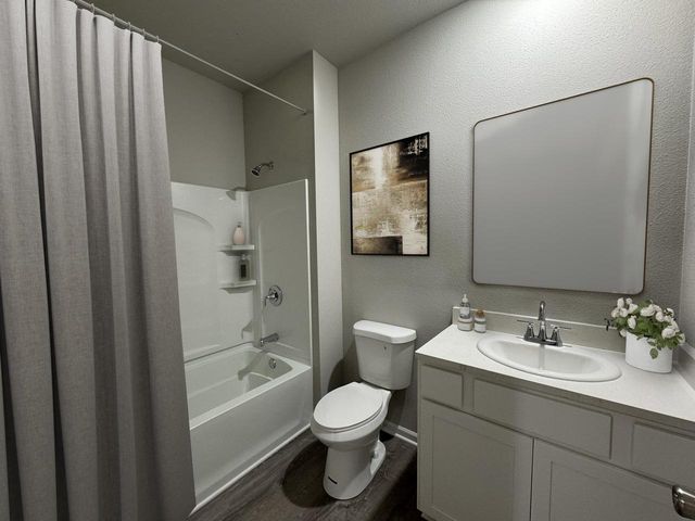 402 N Julie Court, Belleville, WI 53508