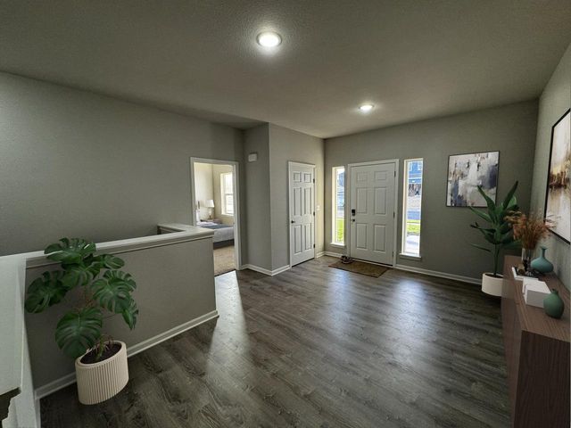 402 N Julie Court, Belleville, WI 53508