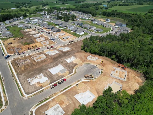 402 N Julie Court, Belleville, WI 53508