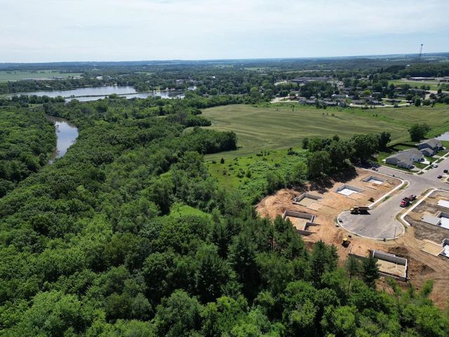 402 N Julie Court, Belleville, WI 53508