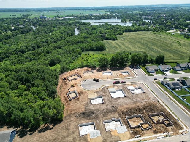 402 N Julie Court, Belleville, WI 53508