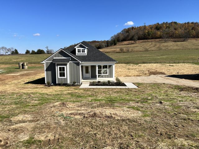 9728 Campbellsville Rd, Pulaski, TN 38478