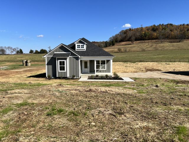 9728 Campbellsville Rd, Pulaski, TN 38478