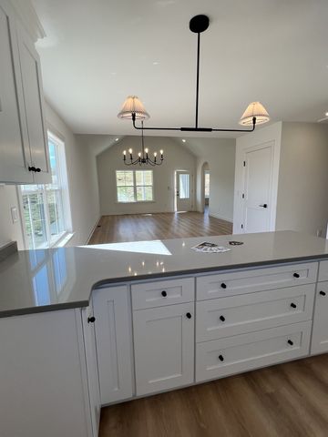 9728 Campbellsville Rd, Pulaski, TN 38478