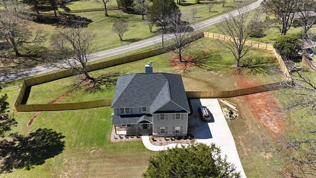 575 Mountain View Road, Hamilton, GA 31811