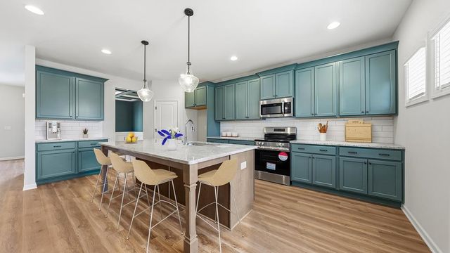 575 Mountain View Road, Hamilton, GA 31811